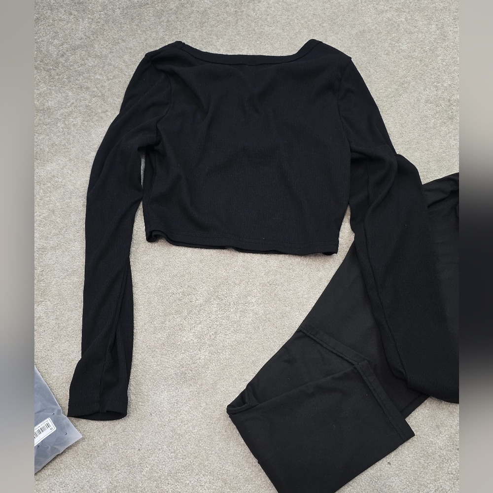 3 PC SHEIN Lot Leggings, Long Slweve Top Size Med - Picture 6 of 8
